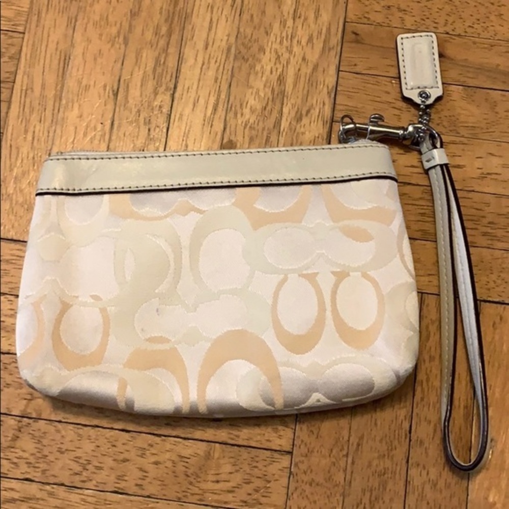 Authentic Coach Wristlet Clutch - Picture 2 of 3